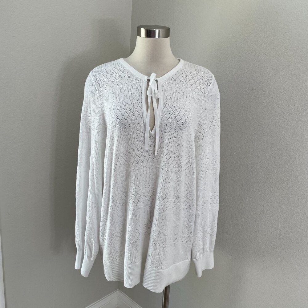 Torrid Womens Plus 3X White V‎ Neck Long Sleeve Knit Top Front Neck Tie Shirt